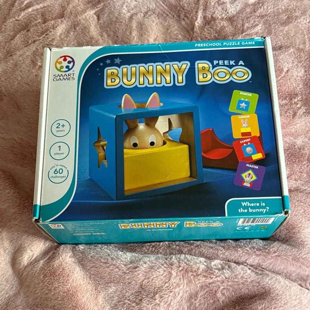 Smart Games Bunny Peek-a-Boo puzzle game